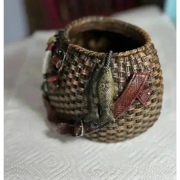 New Fishing Creel Vase Planter Ceramic Pottery- Very Detailed - Picture 4 of 14